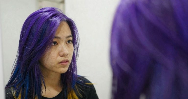 bétadine et cheveux colorés: comment éviter le jaunissement